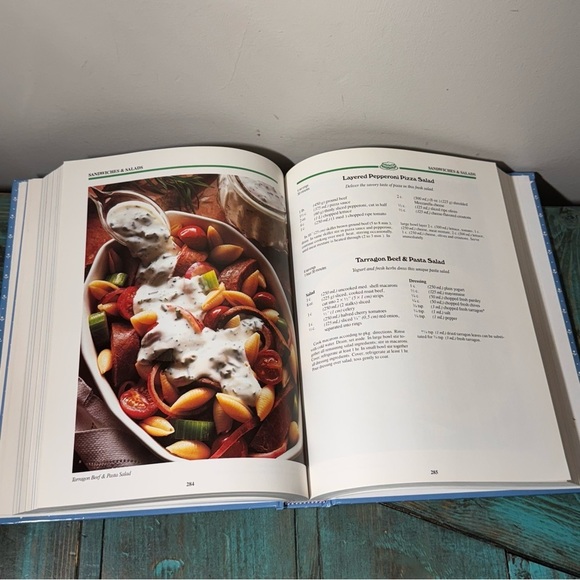 Vintage Cook Book - Land O Lakes - Treasury of Country Recipes - 1992 Hard Cover - Picture 6 of 7